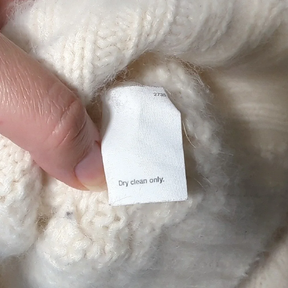 J. Crew Handknit Cozy Cream Cable Knit Sweater Wool‎ Angora Quiet Luxury Small